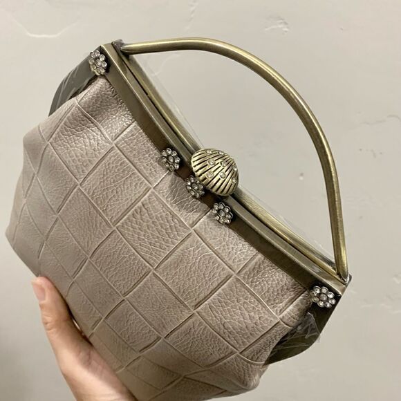 Handmade Genuine Embossed Leather Top Handle Bag & Castle Shaped Coin Purse Set - Picture 13 of 16